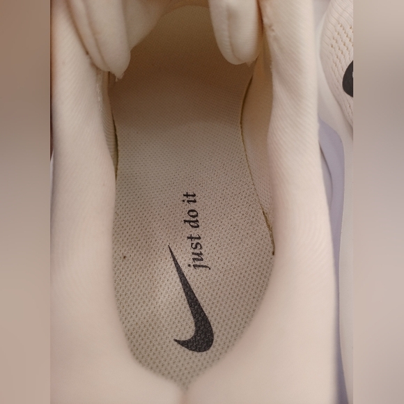 NEW Nike Quest 6 Road Running Shoe In Phantom&MatallicGold&Sail Size W:13 M:10.5 main image 8